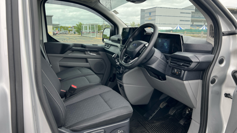 Ford Transit Custom 300 L2 Diesel Fwd 2.0 EcoBlue 136ps H1 Van Limited